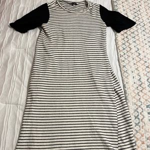 Roolee mom dress small/med